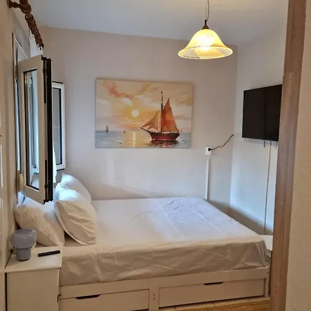 Small Heaven Of Privacy And Tranquility In Milies סטאברוס