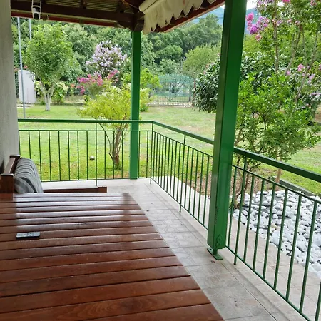 Small Heaven Of Privacy And Tranquility In Milies סטאברוס