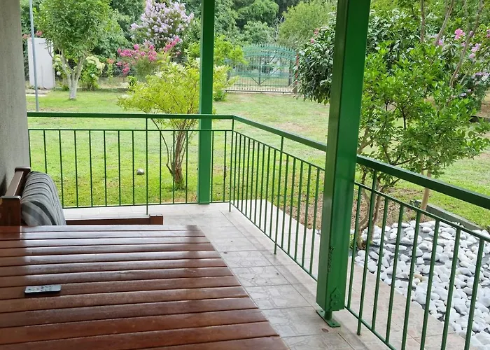 Small Heaven Of Privacy And Tranquility In Milies 斯塔夫罗斯