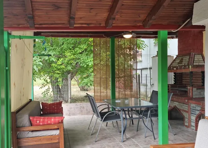 Small Heaven Of Privacy And Tranquility In Milies 斯塔夫罗斯